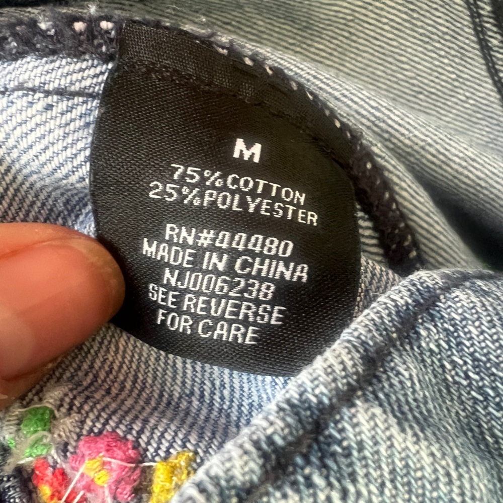 TINSEL Denim Couture Floral Embroidered Cropped Denim Jacket Medium Wash Boho M - Picture 13 of 16